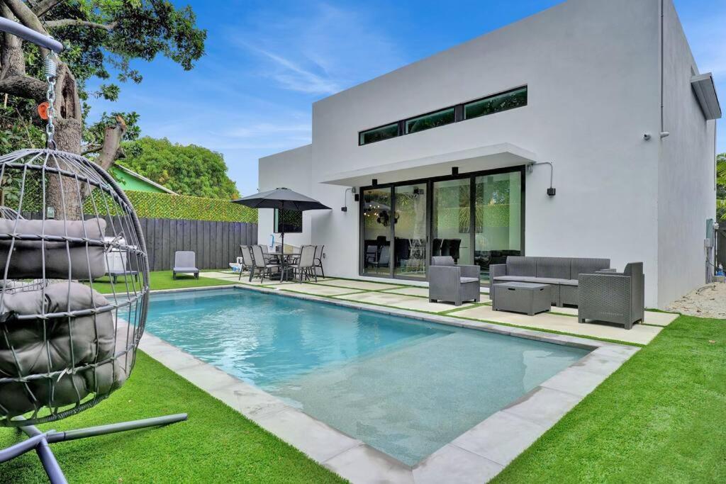 הוילה מיאמי Design House -Heated Pool -Big Yard -Gated Parking מראה חיצוני תמונה