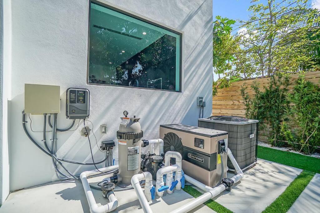 הוילה מיאמי Design House -Heated Pool -Big Yard -Gated Parking מראה חיצוני תמונה