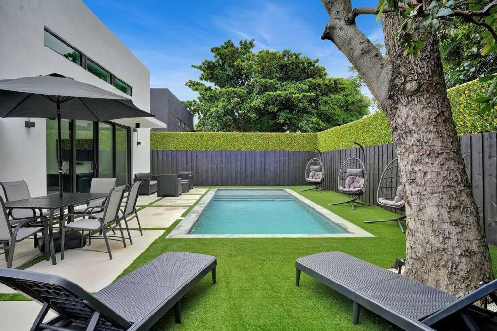 הוילה מיאמי Design House -Heated Pool -Big Yard -Gated Parking מראה חיצוני תמונה