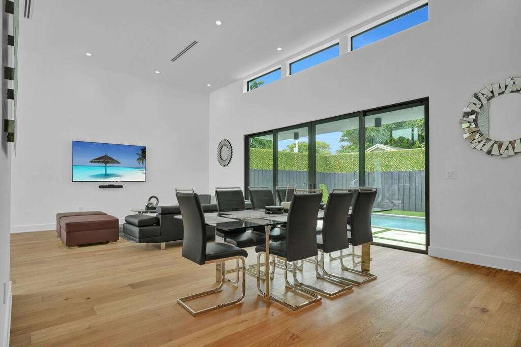 הוילה מיאמי Design House -Heated Pool -Big Yard -Gated Parking מראה חיצוני תמונה