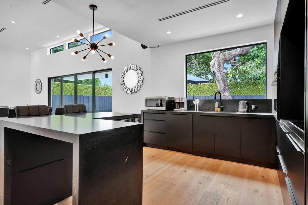 הוילה מיאמי Design House -Heated Pool -Big Yard -Gated Parking מראה חיצוני תמונה